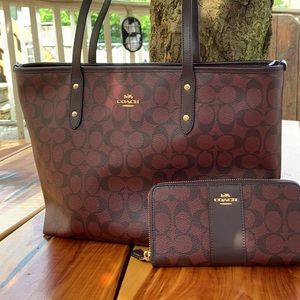Coach Purse and wallet set